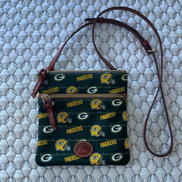 Dooney & Bourke Green Bay Packers Petite Crossbody - Picture 4 of 12